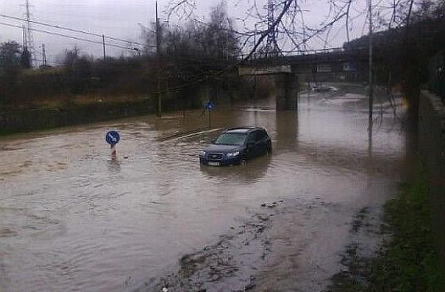 640 420 dyzhdyt potopi kostinbrod otmeniha kod oranzhev