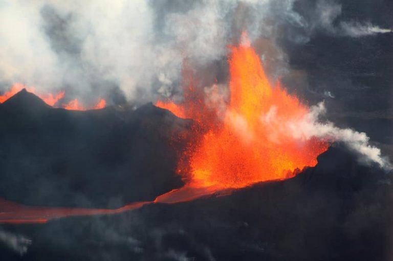 bardabunga iceland volcano hot steam volcanic eruption eruption lava