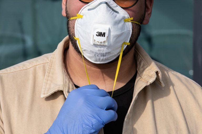 l coronavirus masks 2