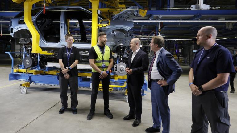 German Cancellor Olaf Scholz visit Ford car manufacturer in Cologne