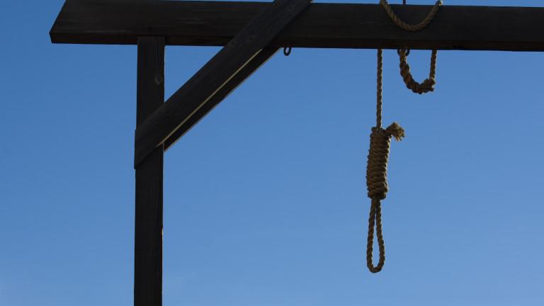 Gallows in courthouse